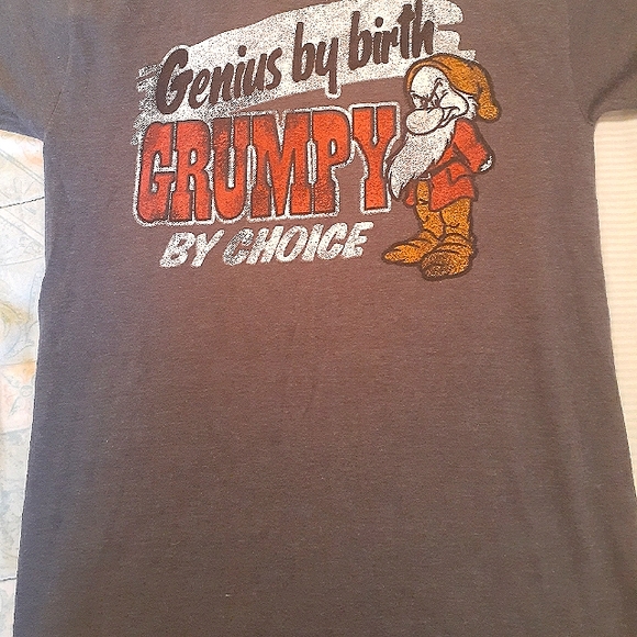 NWOT Disney Grumpy (7 dwarfs) T-Shirt - Picture 2 of 5